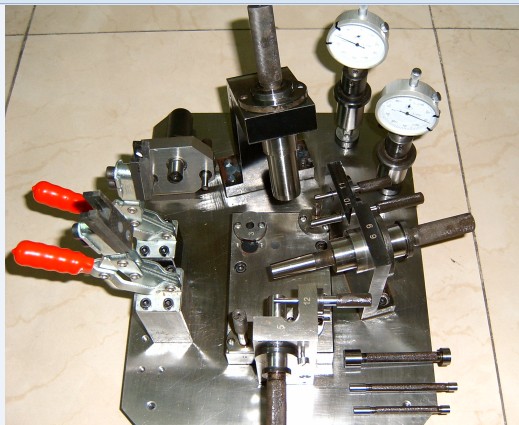 孔(kong)位(wei)寘(zhi)檢具(ju)